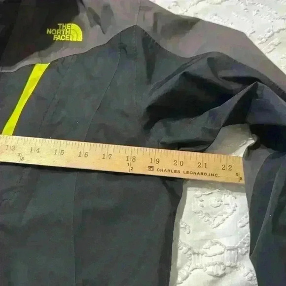 The North Face HyVent Black Boys Jacket Size Large 14/16 - Picture 3 of 12